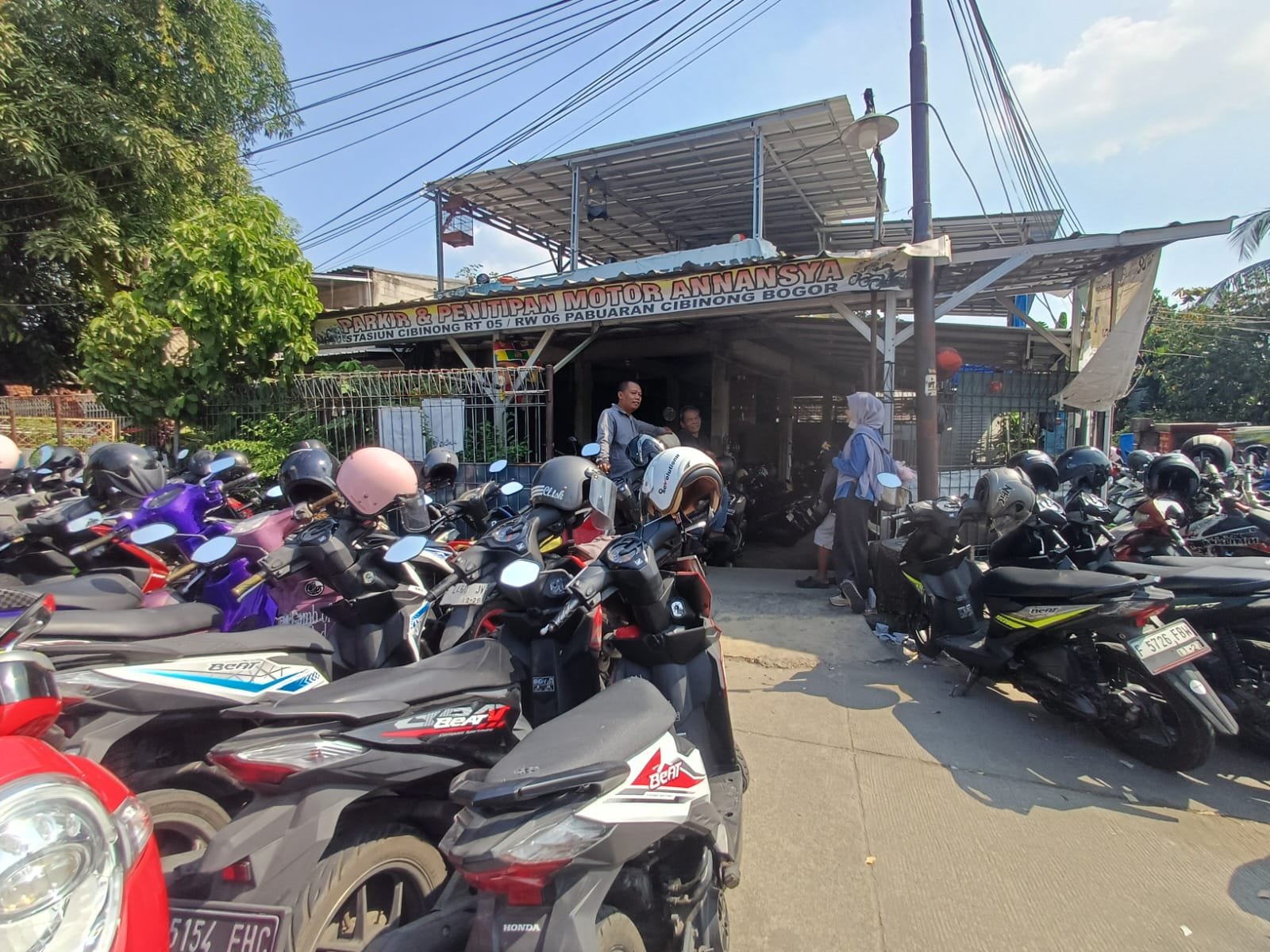 Hari ini Stasiun Cibinong Berlakukan Tarif Parkir Baru, Pengelola dan Ojek Keluhkan Minim Sosialisasi