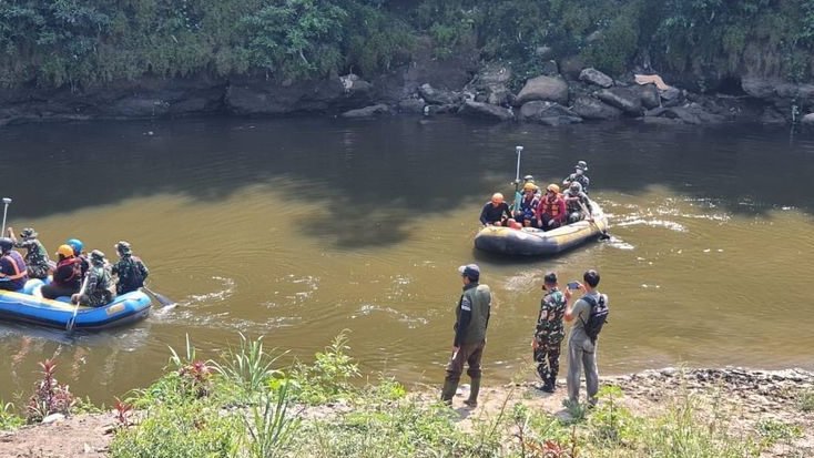 Sungai Cileungsi Sempat Menghitam dan Berbau, DLH Bogor Susuri Titik Outfall Industri