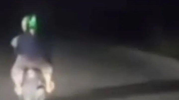 Miris! Jalan Jampang di Gunung Sindur Bogor Gelap Gulita, Warga: Dananya Buat Videotron Dulu