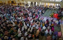 Digelar di Masjid Agung Al Isra, Maulid Nabi Muhammad SAW Tingkat Kota Bogor Dihadiri Ribuan Jemaah