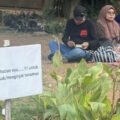 Alun-Alun Kota Bogor Dipadati Pengunjung Saat Libur, Area Rumput Diterobos hingga Sampah Berserakan