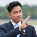 Gibran Rakabuming Raka dan gugatan Denny Indrayana terkait pencalonan Pilpres 2024 di MK.