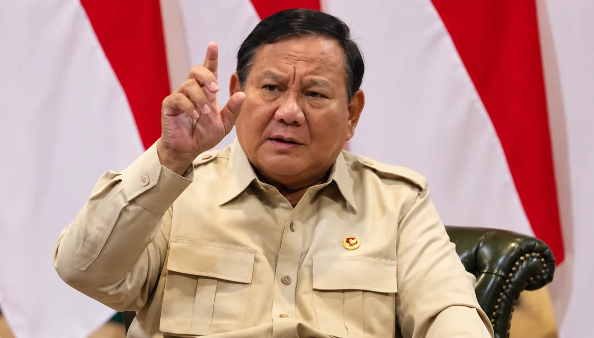 Prabowo Subianto saat berdiskusi membahas pengelolaan lahan gambut