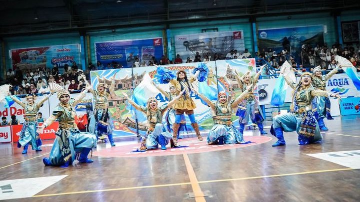 Cerita Nusantara hingga Sembilan Kucing, SMAN 5 Bogor dan Al Bayan Cibadak Meriahkan AQUA DBL Dance