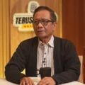 Mahfud MD merespons pernyataan Prabowo Subianto soal pakar yang disebut “goblok”.
