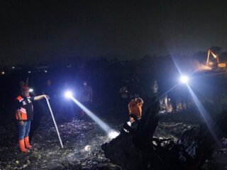 Update Hari ke-8 Kebakaran TPAS Galuga: Bupati Bogor Ungkap Sisa Titik Api, Petugas 24 Jam Padamkan Bara