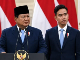 Tingkat kepuasan masyarakat terhadap pemerintahan Prabowo Gibran turun