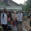 Sumur Dangkal Mengering, Warga Bojong Indah Parung Akhirnya Mendapat Bantuan Air Bersih