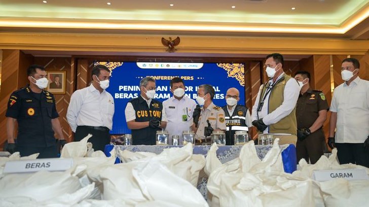 Bea Cukai Gagalkan 30 Kontainer Beras dan Garam Impor Ilegal, Salah Satunya di Kawasan Berikat Bogor