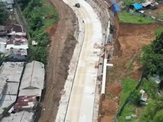 Dikebut Siang dan Malam, Progres Trase Baru Jalan Saleh Danasasmita Capai 70 Persen