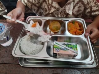 Sorotan Keracunan MBG Muncul di Banyak Daerah, Pengelola SPPG Kemang Bongkar Pentingnya Disiplin Dapur