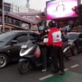 Abu Vulkanik Anak Krakatau Menyebar hingga Kota Bogor, PMI Bagikan Masker ke Pengendara Motor