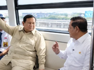 Presiden Prabowo Subianto memberikan apresiasi kepada Gubernur DKI Jakarta Pramono Anung