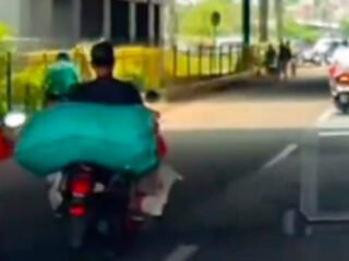 Viral Driver Ojol Tertabrak Mobil di Pintu Tol Jagorawi Citeureup, Rekaman Dashcam Ungkap Awal Mula Kejadian