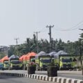 Parkir Liar Truk Tronton Makan Badan Jalan di Salabenda