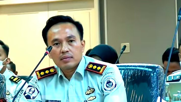Momen Eks Kalapas Cibinong Gelagapan Ditanya Foto Jimmy Masrin di Hunian Mewah saat RDP, DPR: Jangan Bohong!