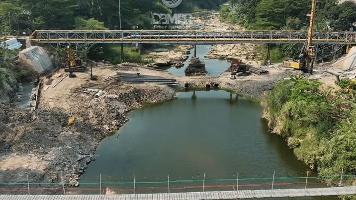 Jembatan Kedep Dibangun Ulang Sepanjang 90 Meter, Pengguna Jalan Diminta Waspada di Area Proyek