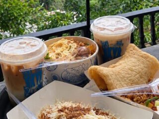 Sensasi Ngopi di SKYR Coffee Puncak Bogor, Mistis tapi Aesthetic