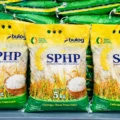 Beras SPHP program pemerintah yang dijual melalui jalur distribusi resmi Bulog