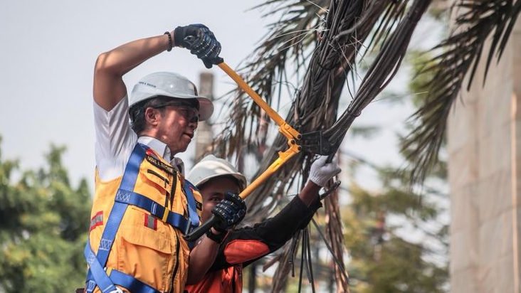 Kabel Semrawut di Jalan RE Martadinata Kota Bogor Mulai Dipindah ke Bawah Tanah