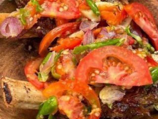 Pencinta Kuliner Bogor Wajib Coba! Kampung Iga Sajikan Iga Maranggi, Nasi Pedas Iga hingga Sop Remaja